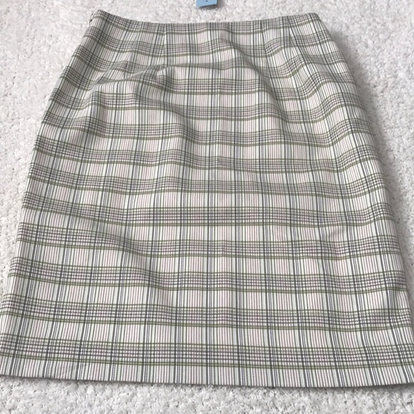 NWT- Ann Taylor - 4 - Picture 3 of 10